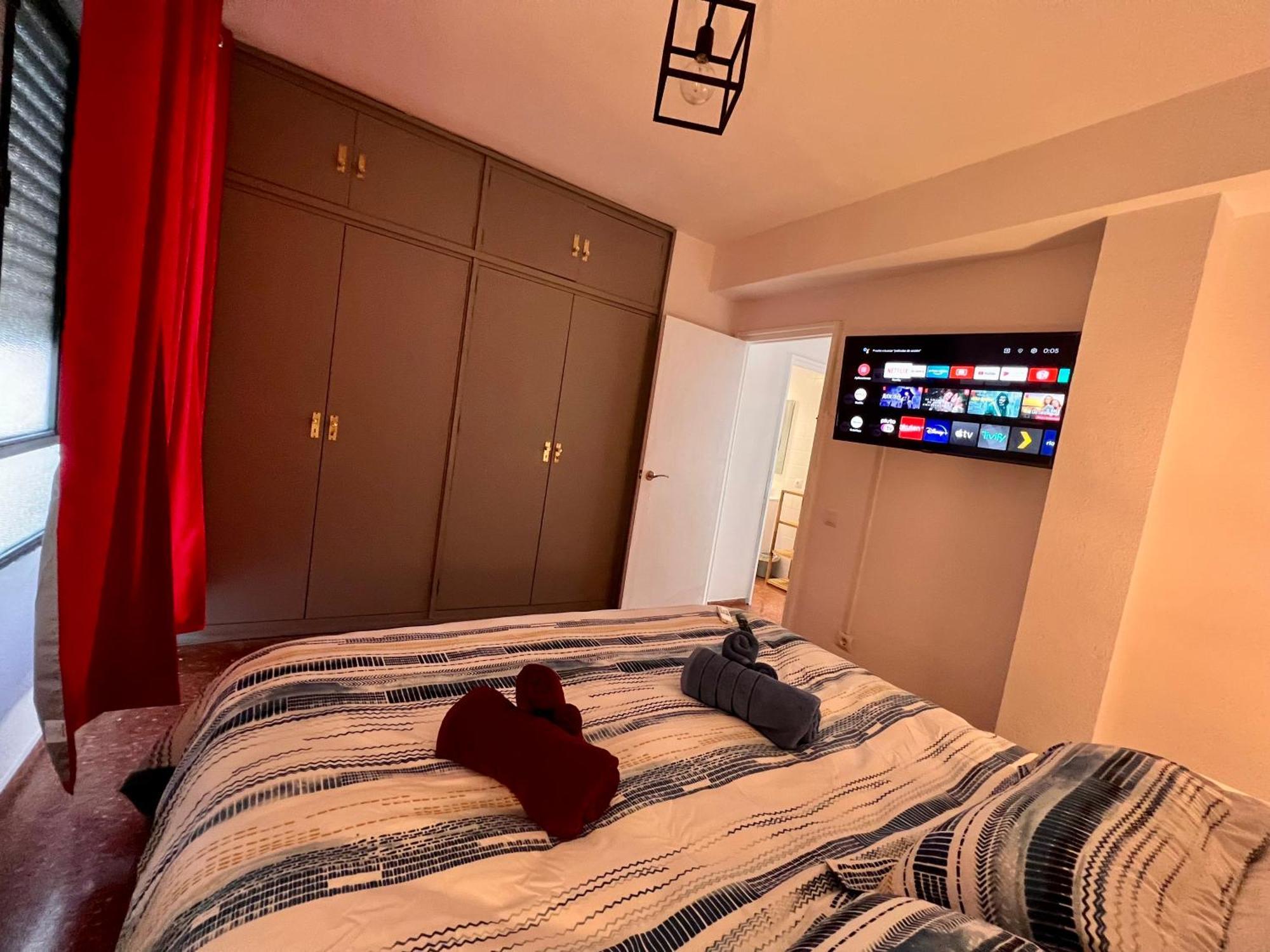Amplio Apartamento Familiar Con Parking Privado En Pleno Centro De Córdoba Exterior foto